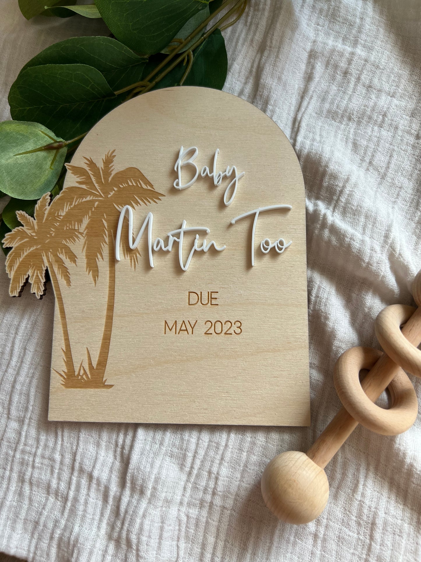 Wooden Arch Baby Announcement + Acrylic Name (Palm Trees)
